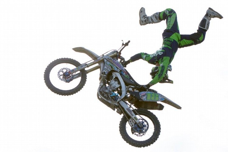 Deejay-xmasters-Daboot-motocross-freestyle-1